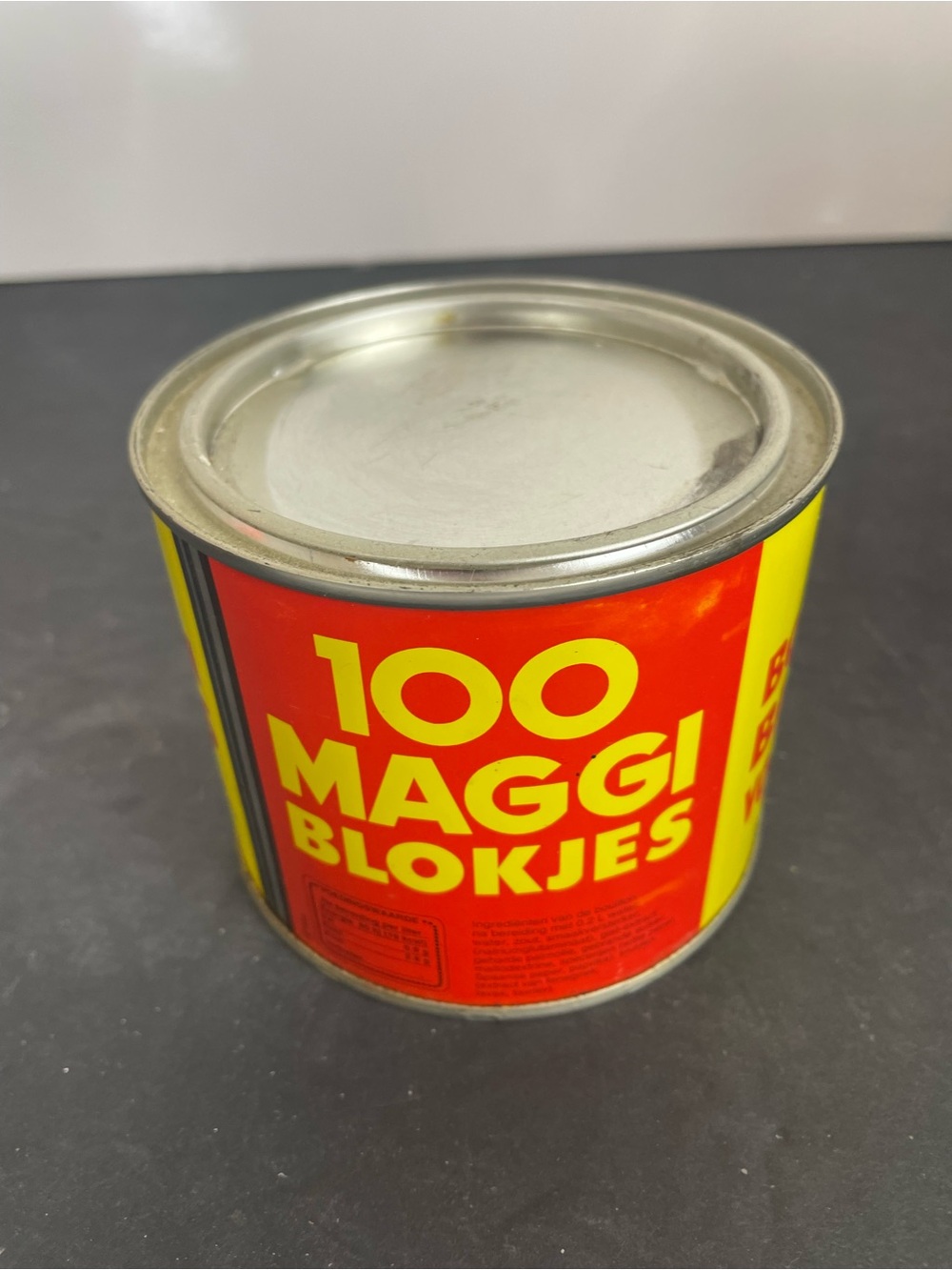Maggi 100 Blokjes Bouillon Can - Red & Yellow